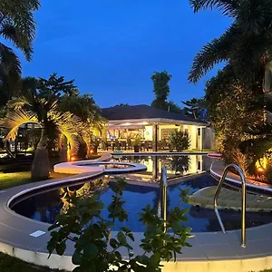 Semesteranläggning (resort) Alona Royal Palm ****
